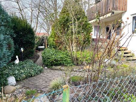 Gepflegter Garten - Einfamilienhaus in 73084 Salach mit 164m² kaufen