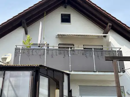 Hochwertige 5,5 Zi.-Maisonette über das gesamte OG/DG eines 4-Fam.-Hauses! Südbalkon! Gar., Stellpl.