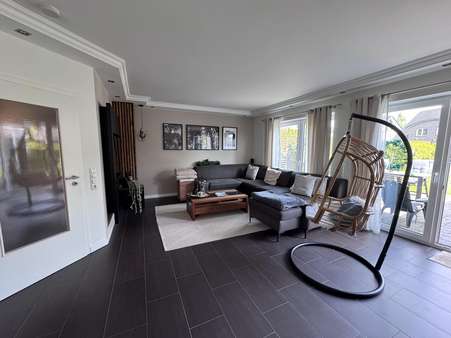 Wohnzimmer - Doppelhaushälfte in 33334 Gütersloh mit 138m² kaufen