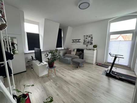Wohnzimmer - Etagenwohnung in 32602 Vlotho mit 62m² kaufen