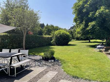Blick in den Garten Blick in den Garten - Einfamilienhaus in 33378 Rheda-Wiedenbrück mit 140m² kaufen