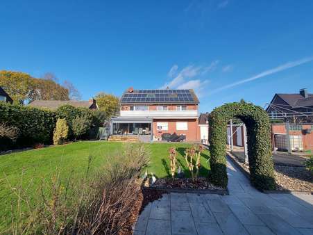 Gartenansicht - Zweifamilienhaus in 48431 Rheine mit 164m² günstig kaufen