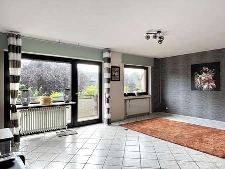 Wohnzimmer - Maisonette-Wohnung in 48282 Emsdetten mit 138m² kaufen