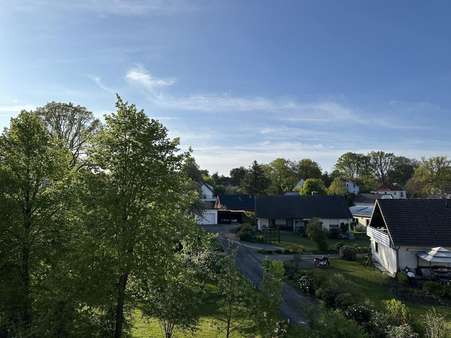 Blick vom Balkon - Etagenwohnung in 32760 Detmold mit 97m² kaufen