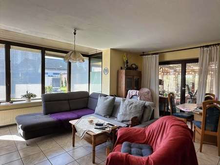 Wohnzimmer - Erdgeschosswohnung in 32805 Horn-Bad Meinberg mit 69m² kaufen