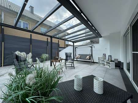überdachte Terrasse - Reihenendhaus in 32832 Augustdorf mit 154m² kaufen