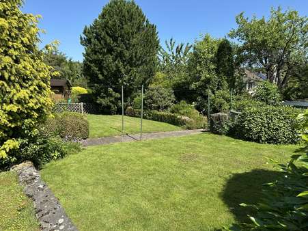 Gartengrundstück Gartengrundstück - Zweifamilienhaus in 32805 Horn-Bad Meinberg mit 147m² kaufen