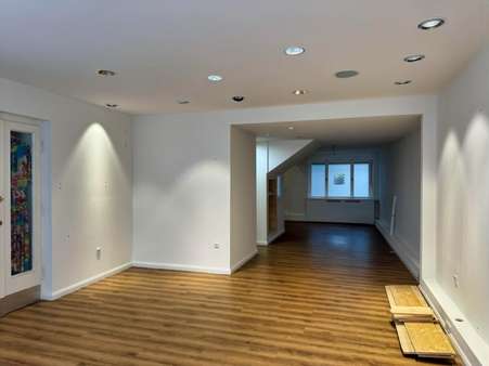 Blick vom Schaufenster - Ladenlokal in 32657 Lemgo mit 61m² mieten