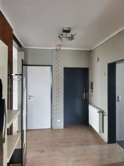 Flur / Eingangsbereich - Etagenwohnung in 32657 Lemgo mit 99m² kaufen