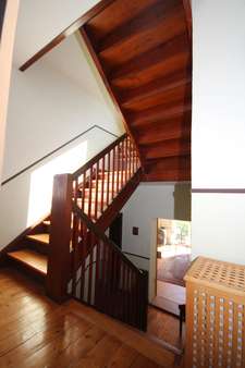 Massivholztreppe sehr gut erhalten - Stadthaus in 32791 Lage mit 154m² günstig kaufen