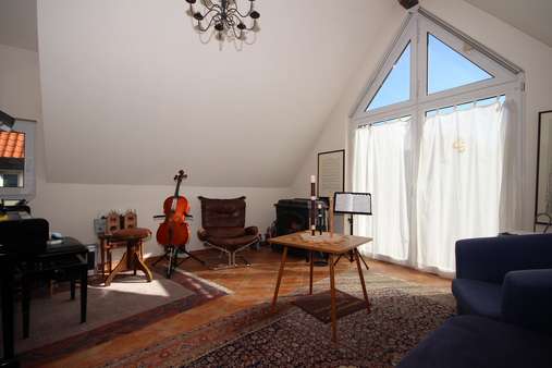 Musikzimmer neu an-/ausgebaut - Stadthaus in 32791 Lage mit 154m² günstig kaufen