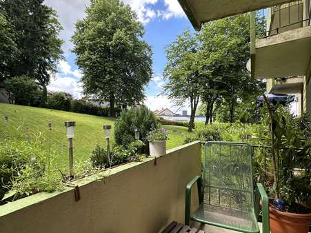 Balkon - Erdgeschosswohnung in 32756 Detmold mit 107m² kaufen