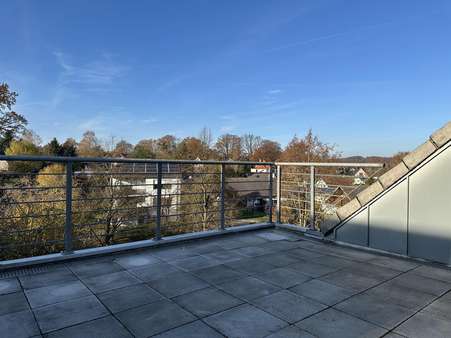 großzügige Terrasse - Dachgeschosswohnung in 32760 Detmold mit 100m² kaufen