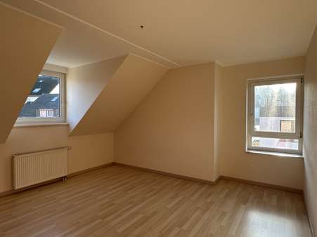 Schlafzimmer - Dachgeschosswohnung in 32760 Detmold mit 100m² kaufen