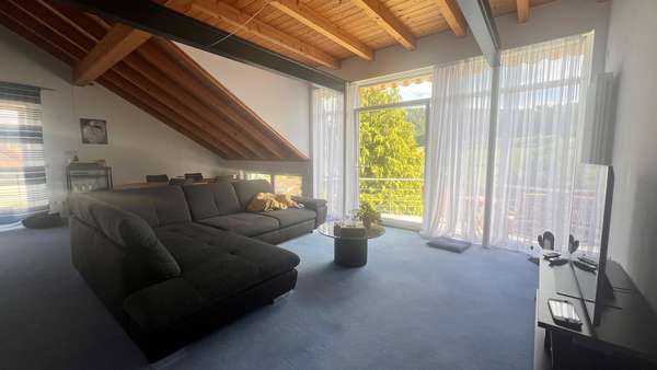 Wohnzimmer Wohnzimmer - Dachgeschosswohnung in 78606 Seitingen-Oberflacht mit 103m² kaufen