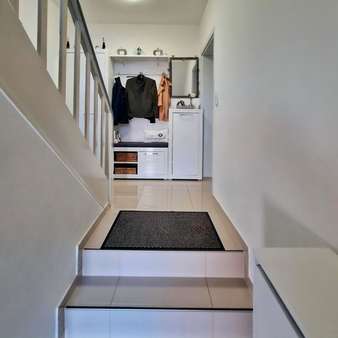 Eingangsbereich EG - Reihenmittelhaus in 47198 Duisburg mit 202m² kaufen