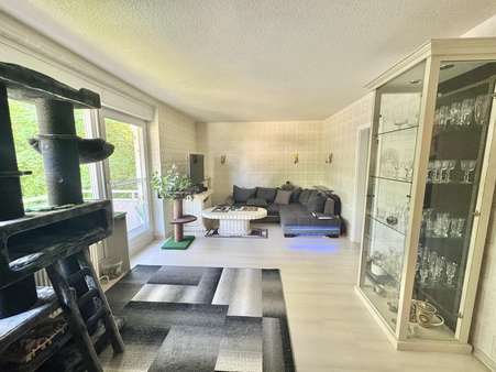 Wohnzimmer - Erdgeschosswohnung in 47198 Duisburg mit 62m² kaufen