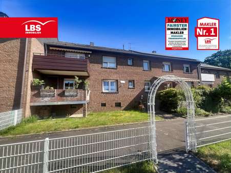 Blick vom Garten - Etagenwohnung in 47445 Moers mit 156m² kaufen