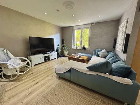 Wohnzimmer - Etagenwohnung in 44623 Herne mit 117m² kaufen