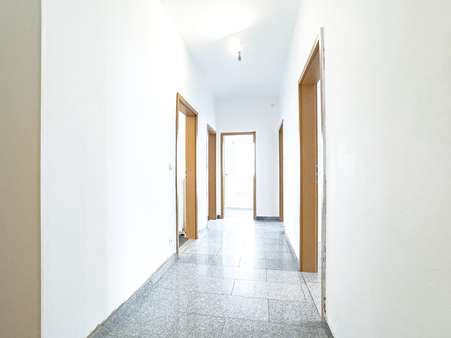 Flur - Erdgeschosswohnung in 59555 Lippstadt mit 87m² kaufen