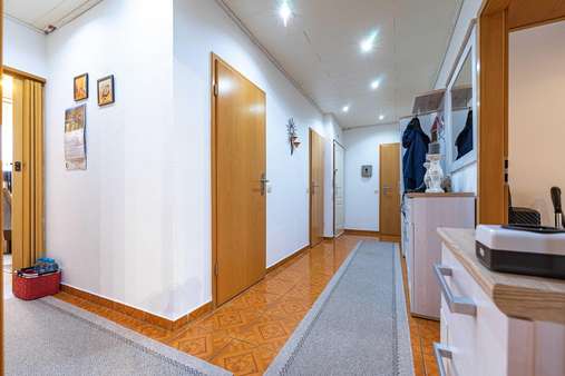 Flur Flur - Etagenwohnung in 59555 Lippstadt mit 78m² kaufen