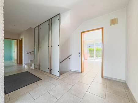 Diele Diele - Einfamilienhaus in 59558 Lippstadt mit 172m² kaufen