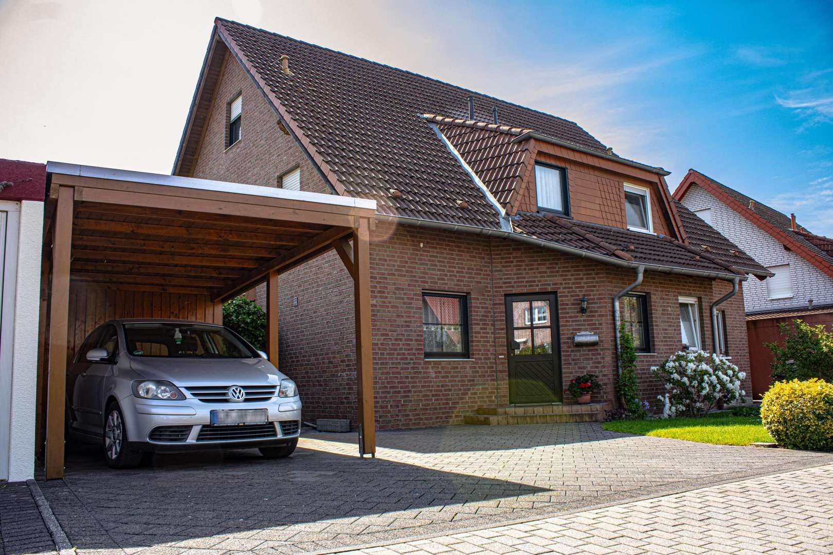 Straßenansicht - Doppelhaushälfte in 59558 Lippstadt mit 112m² kaufen