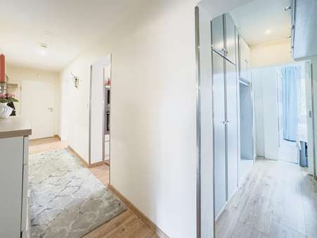 Flur - Etagenwohnung in 59558 Lippstadt mit 92m² kaufen