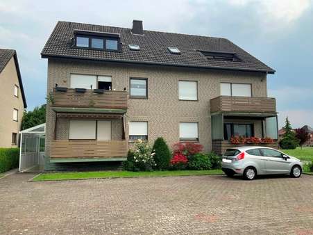 Hausansicht - Dachgeschosswohnung in 59597 Erwitte mit 45m² mieten