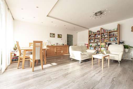 Wohnzimmer - Etagenwohnung in 59557 Lippstadt mit 82m² kaufen