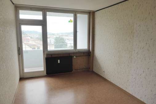 Zimmer mit Zugang zum Balkon - Etagenwohnung in 79650 Schopfheim mit 114m² kaufen