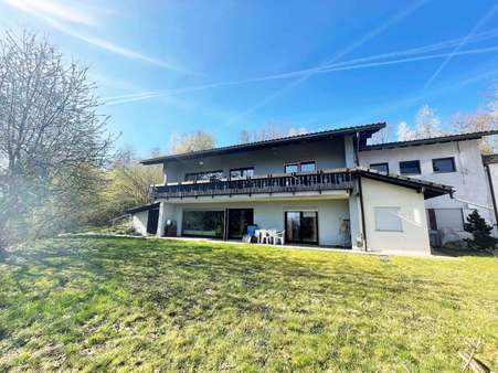 Die Hausansicht - Einfamilienhaus in 79650 Schopfheim mit 225m² kaufen
