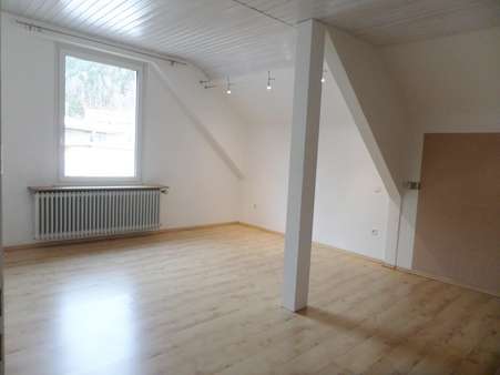 Das Wohnzimmer - Etagenwohnung in 79669 Zell mit 135m² kaufen