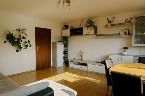 Das Wohnzimmer Das Wohnzimmer - Etagenwohnung in 79664 Wehr mit 91m² kaufen
