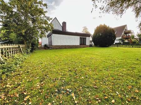 Gartenansicht - Einfamilienhaus in 32469 Petershagen mit 203m² kaufen