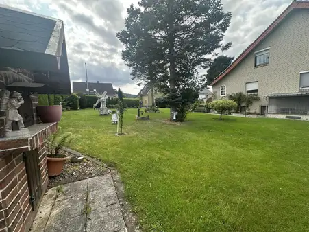 Traumhaus auf großem Grundstück in Eschershausen
