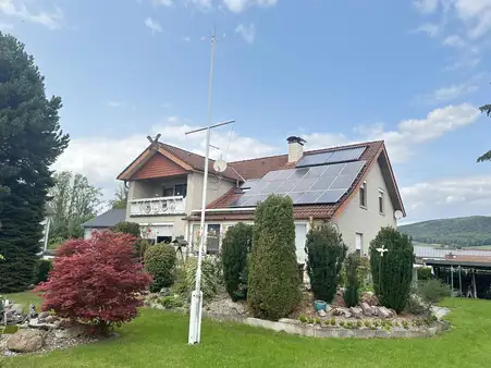 Traumhaus auf großem Grundstück in Eschershausen
