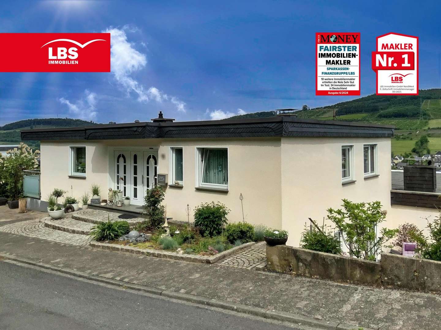 Blick von Süd-Osten - Einfamilienhaus in 59909 Bestwig mit 180m² kaufen