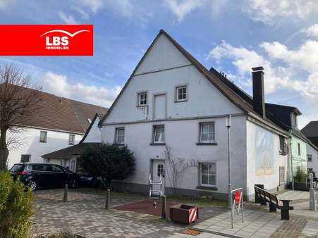 Außenansicht - Einfamilienhaus in 58809 Neuenrade mit 125m² kaufen