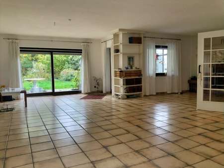 riesiger Wohn-/Essbereich - Erdgeschosswohnung in 59759 Arnsberg mit 130m² kaufen