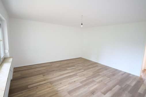 Schlafzimmer - Etagenwohnung in 63225 Langen mit 66m² kaufen
