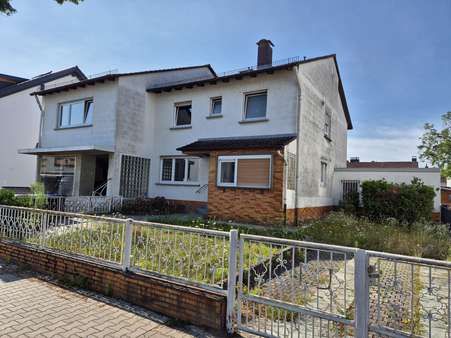 Außenfoto Außenfoto - Mehrfamilienhaus in 63303 Dreieich mit 280m² als Kapitalanlage kaufen