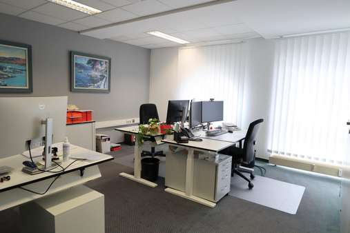 Büro 1 + 3 - Büro in 63225 Langen mit 699m² als Kapitalanlage kaufen