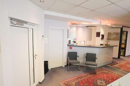 Büro 1 + 3 - Büro in 63225 Langen mit 699m² als Kapitalanlage kaufen