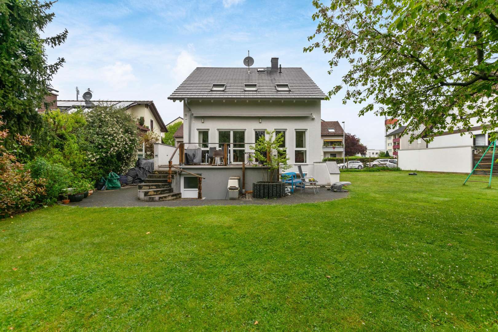 Außenansicht Außenansicht - Einfamilienhaus in 63329 Egelsbach mit 190m² kaufen