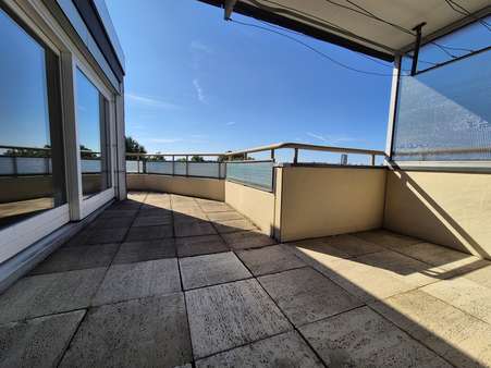 Dachterrasse Highlight Dachterrasse Highlight - Etagenwohnung in 63263 Neu-Isenburg mit 107m² kaufen