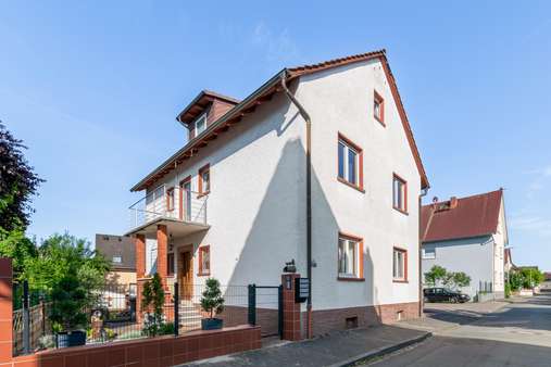 Außenaufnahme Außenaufnahme - Zweifamilienhaus in 64546 Mörfelden-Walldorf mit 224m² kaufen