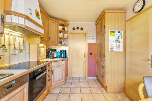 Geräumige Einbauküche Geräumige Einbauküche - Reihenmittelhaus in 63322 Rödermark mit 135m² kaufen