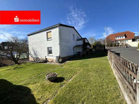 Giebel und Ostseite - Einfamilienhaus in 34613 Schwalmstadt mit 162m² kaufen