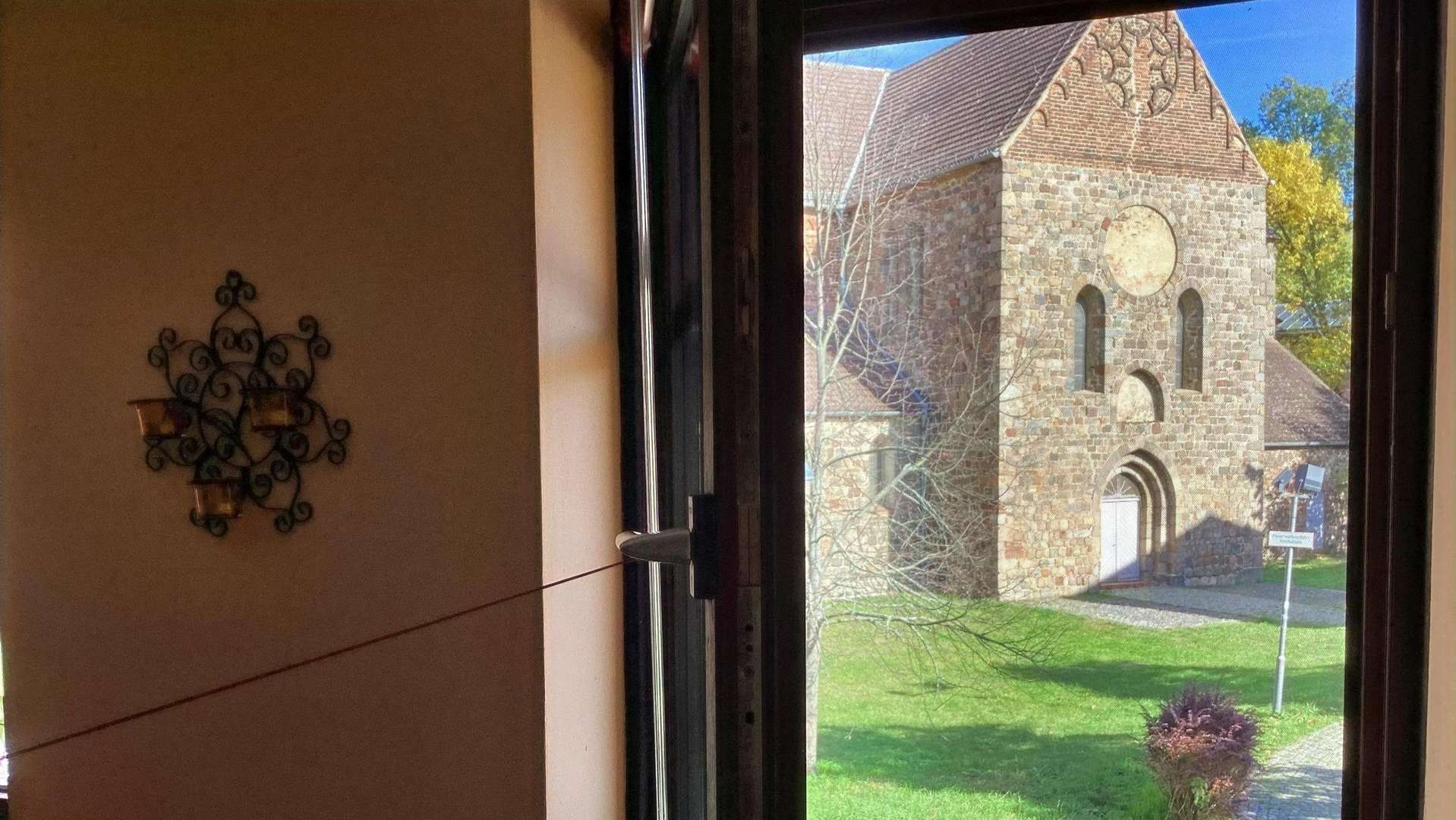 Blick auf die Kirche Blick auf die Kirche - Einfamilienhaus in 14929 Treuenbrietzen mit 95m² kaufen
